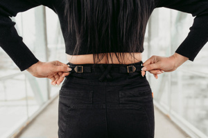 BACK WAIST ADJUSTERS ISLA BLACK JEANS